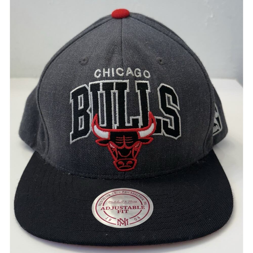 NBA Chicago Bulls Mitchell & Ness Hardwood Classics Snapback Cap Hat